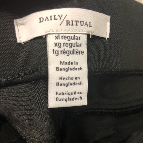 Black slim pants - Picture 2 of 2